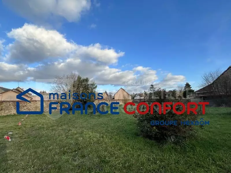 Terrain à bâtir, 728 m² - Pacy-sur-Eure (27120)