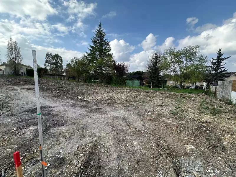 Terrain à bâtir, 700 m² - Martillac (33650)