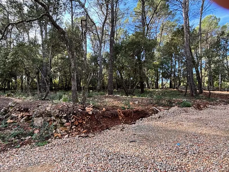 Terrain à bâtir, 2 610 m² - Lorgues (83510)