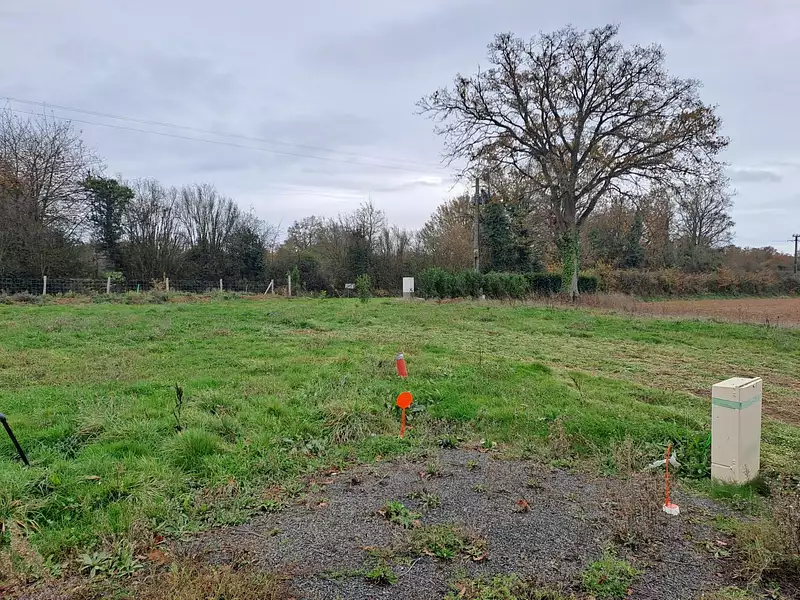 Terrain à bâtir, 609 m² - Vern-d'Anjou (49220)
