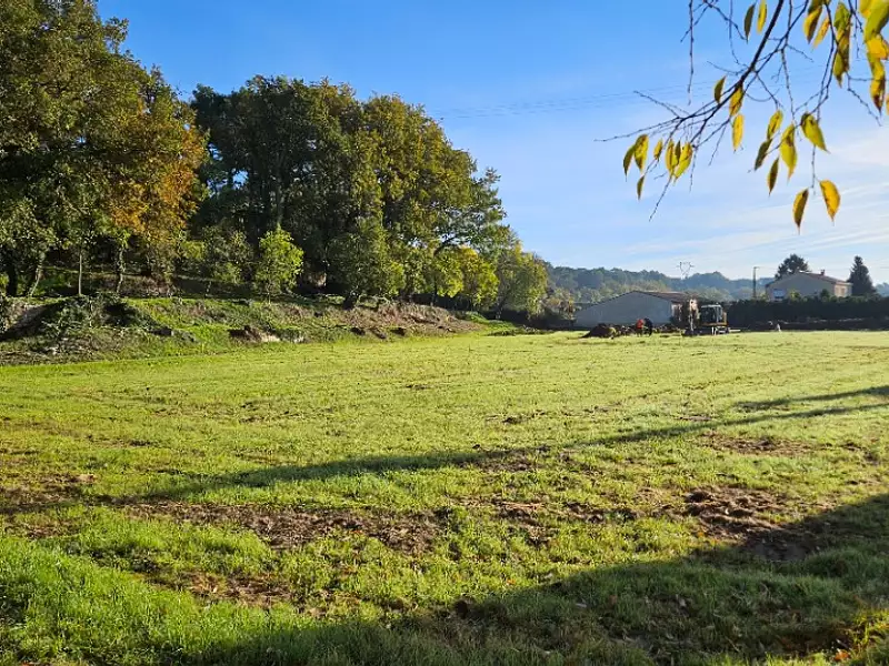 Terrain à bâtir, 407 m² - Villelaure (84530)