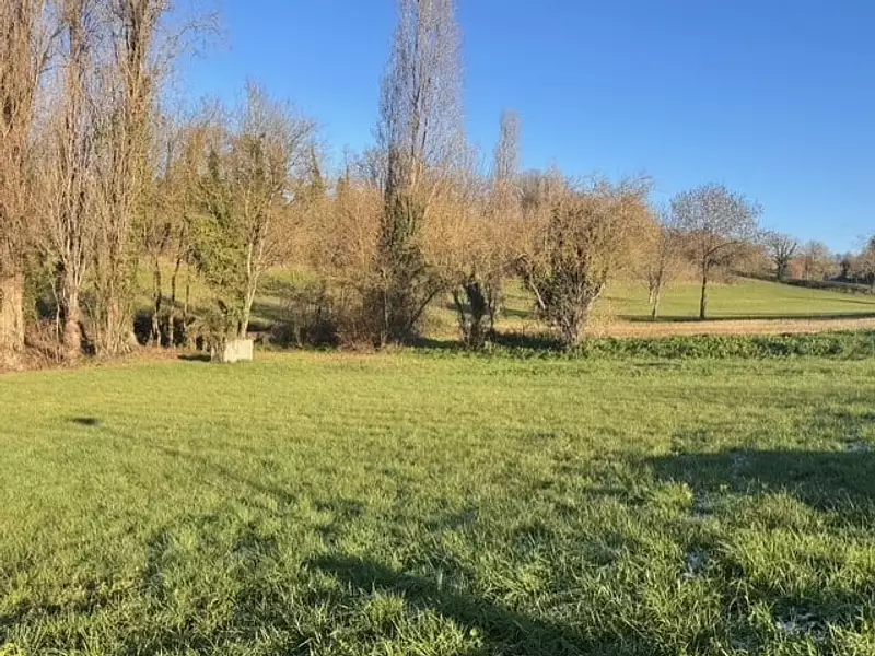 Terrain à bâtir, 885 m² - Saint-Martin-de-Ribérac (24600)