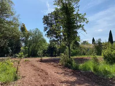 Terrain à bâtir, 1 100 m²