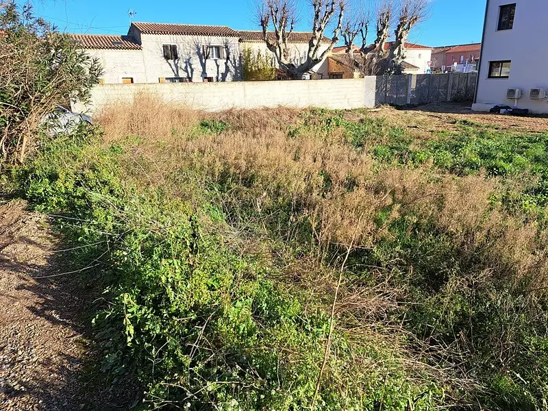 Terrain à bâtir, 450 m² - Salon-de-Provence (13300)