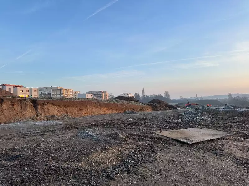 Terrain à bâtir, 250 m² - Montigny-lès-Metz (57950)