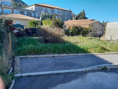 Terrain à bâtir, 215 m²