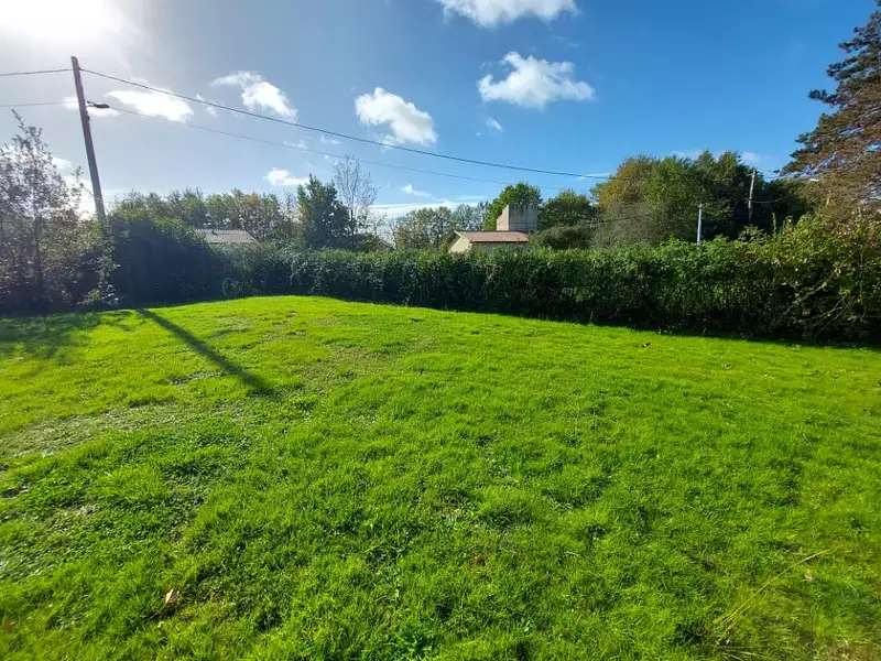 Terrain à bâtir, 1 100 m² - Montbartier (82700)