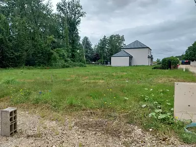 Terrain à bâtir, 827 m²