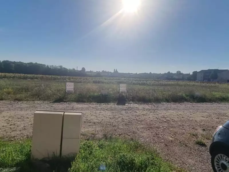 Terrain à bâtir, 437 m² - Montanay (69250)