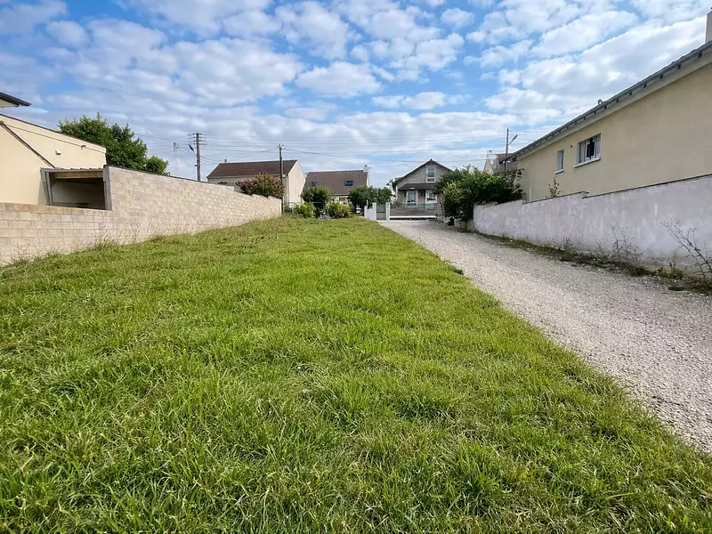 Terrain à bâtir, 270 m² - Combs-la-Ville (77380)