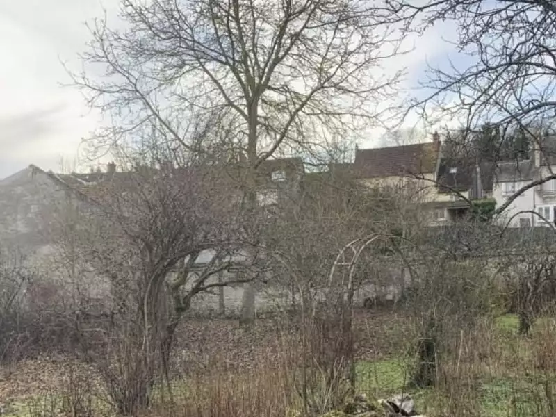 Terrain à bâtir, 811 m² - Le Mérévillois (91660)