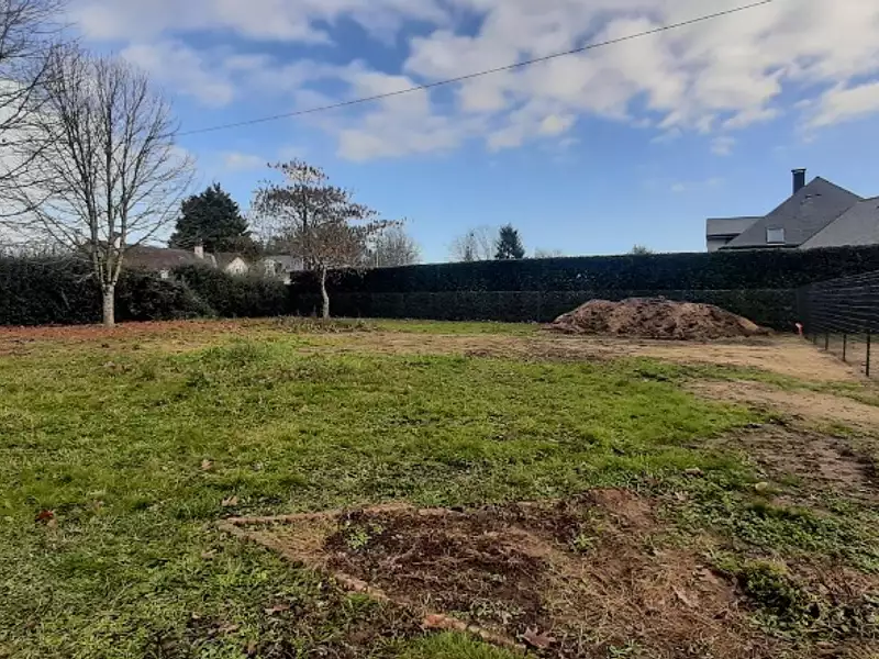 Terrain à bâtir, 1 071 m² - Changé (72560)