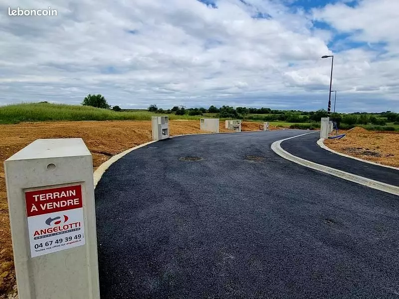Terrain à bâtir, 325 m² - Thézan-lès-Béziers (34490)