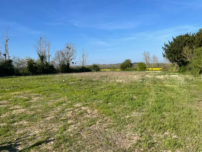 Terrain à bâtir, 720 m² - Berchères-Saint-Germain (28300)