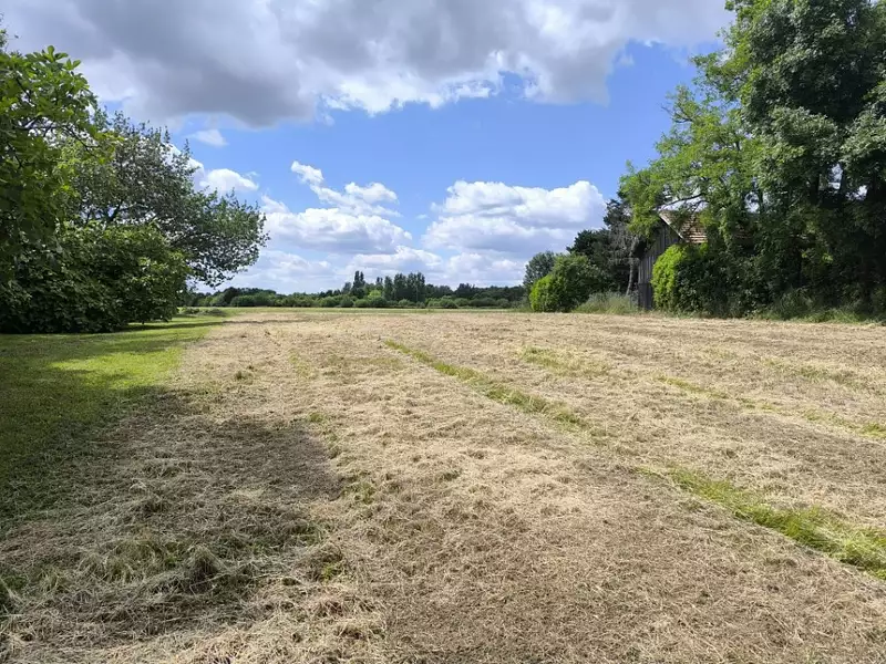 Terrain à bâtir, 950 m² - Saint-Pierre-d'Eyraud (24130)