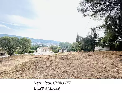 Terrain à bâtir, 1 100 m²