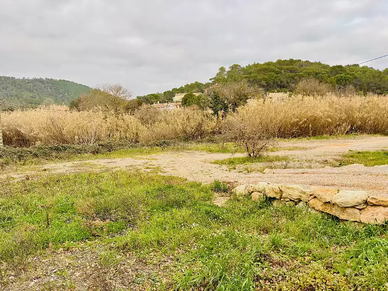 Terrain à bâtir, 643 m² - Pierrefeu-du-Var (83390)