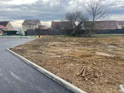 Terrain à bâtir, 351 m²