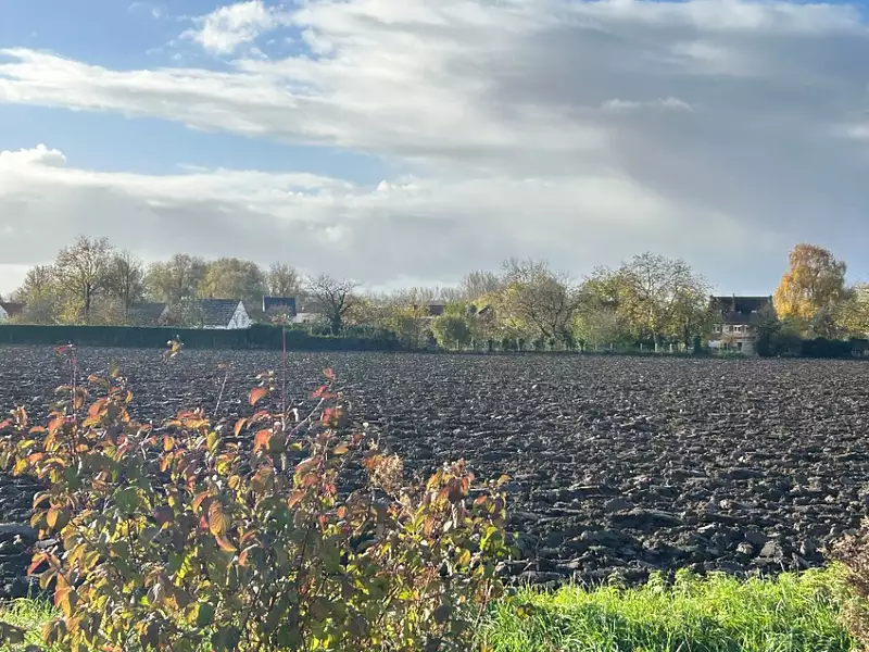 Terrain à bâtir, 900 m² - Vendin-lès-Béthune (62232)