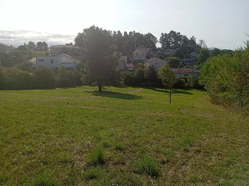 Terrain à bâtir, 566 m² - Châteauneuf-sur-Isère (26300)
