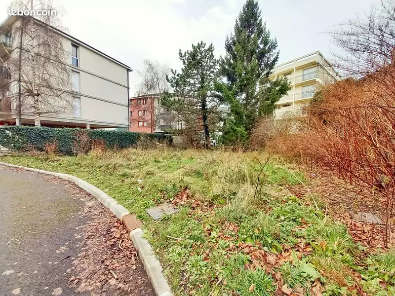 Terrain à bâtir, 280 m² - Pont-Audemer (27500)