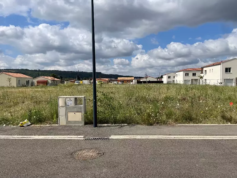 Terrain à bâtir, 400 m² - Revel (31250)