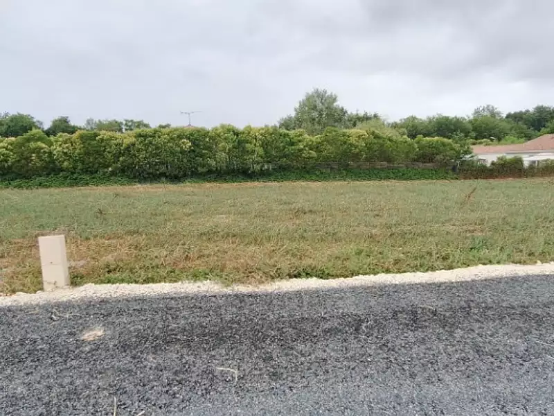 Terrain à bâtir, 427 m² - Médis (17600)