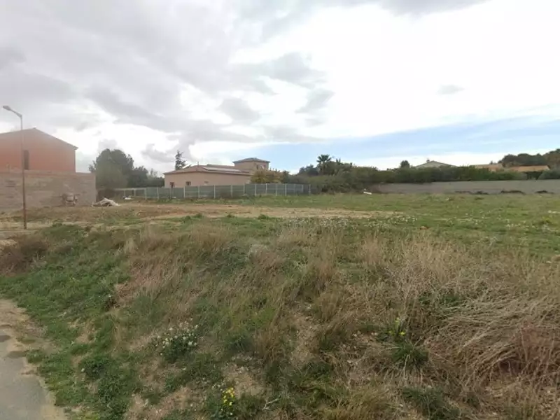 Terrain à bâtir, 354 m² - Lespignan (34710)