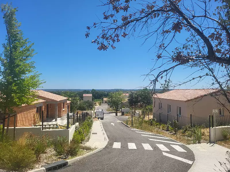 Terrain à bâtir, 400 m² - Montignargues (30190)
