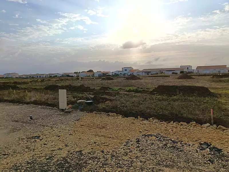 Terrain à bâtir, 370 m² - Port-des-Barques (17730)