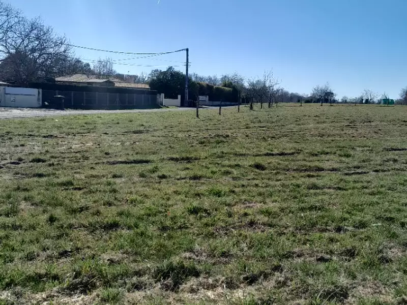 Terrain à bâtir, 420 m² - Saint-Médard-en-Jalles (33160)