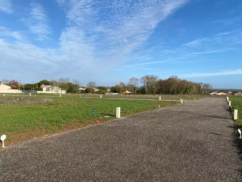 Terrain à bâtir, 353 m² - Port-des-Barques (17730)