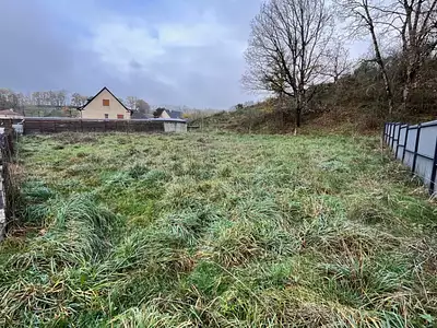 Terrain à bâtir, 817 m²