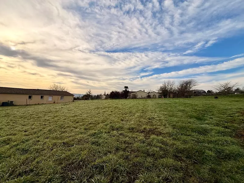Terrain à bâtir, 1 000 m² - Douzillac (24190)