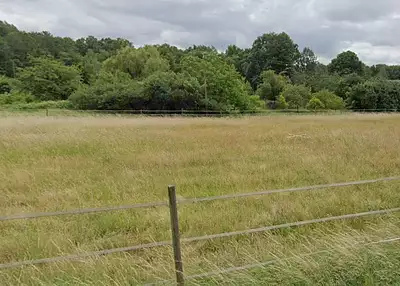 Terrain à bâtir, 563 m²