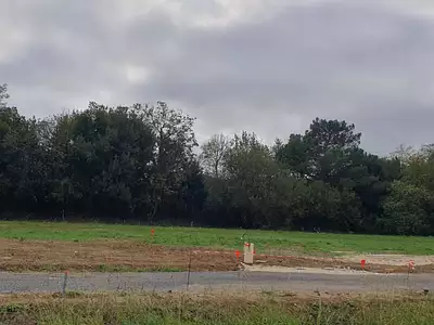 Terrain à bâtir, 700 m²