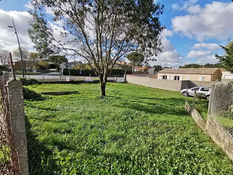 Terrain à bâtir, 392 m² - Saint-Nazaire-sur-Charente (17780)