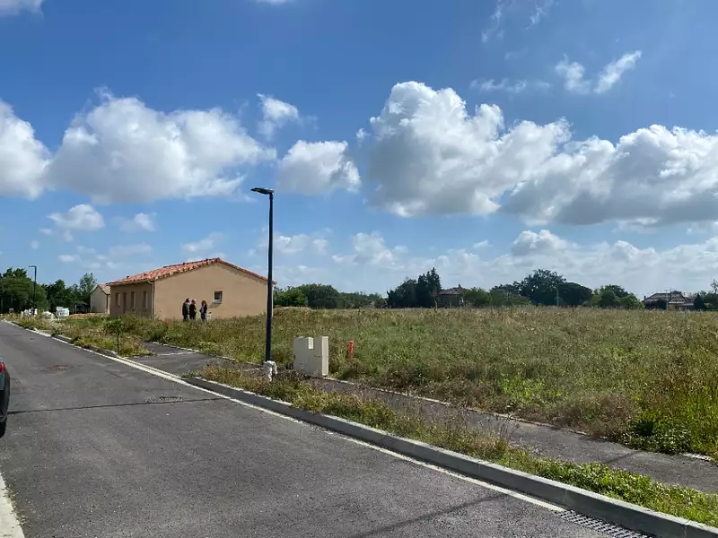 Terrain à bâtir, 814 m² - Le Burgaud (31330)