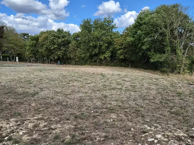 Terrain à bâtir, 847 m² - Champniers (16430)