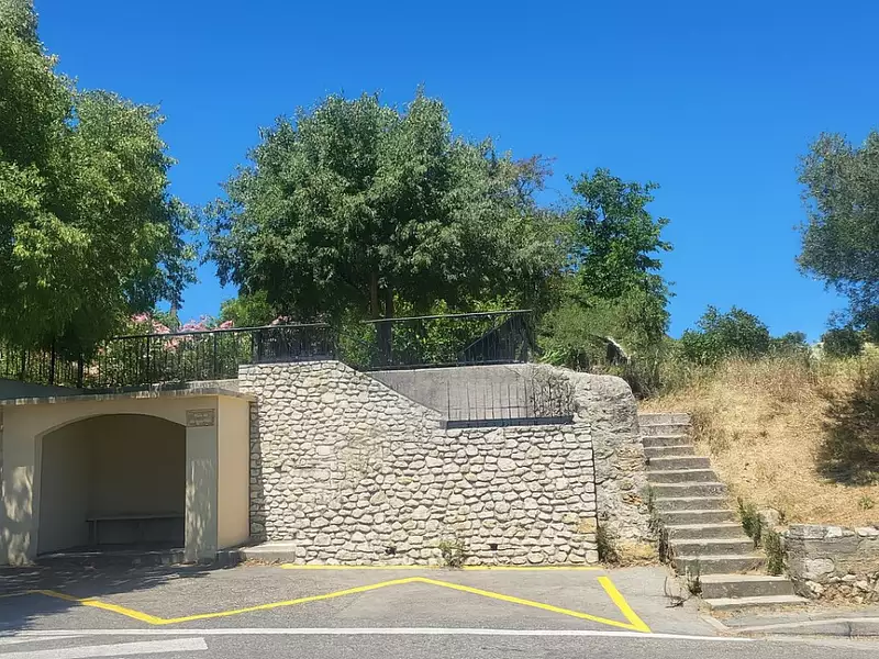 Terrain à bâtir, 741 m² - Sauzet (30190)