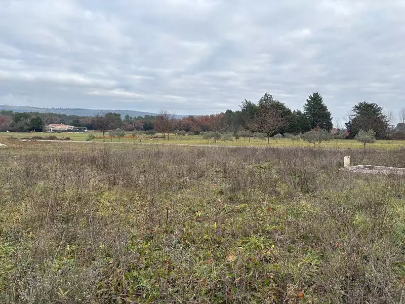 Terrain à bâtir, 193 m² - Brignoles (83170)