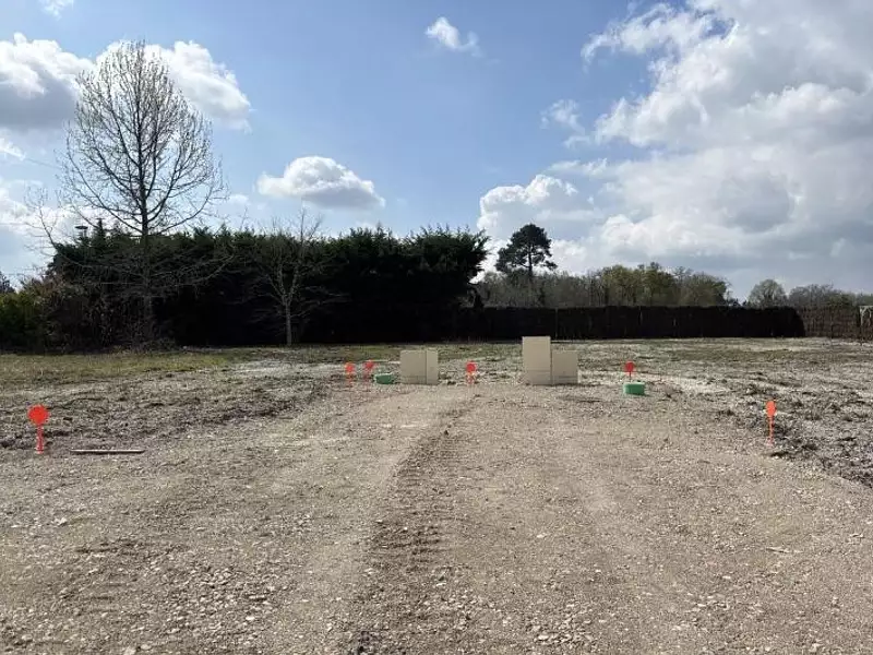 Terrain à bâtir, 680 m² - Martillac (33650)