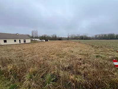 Terrain à bâtir, 1 499 m²