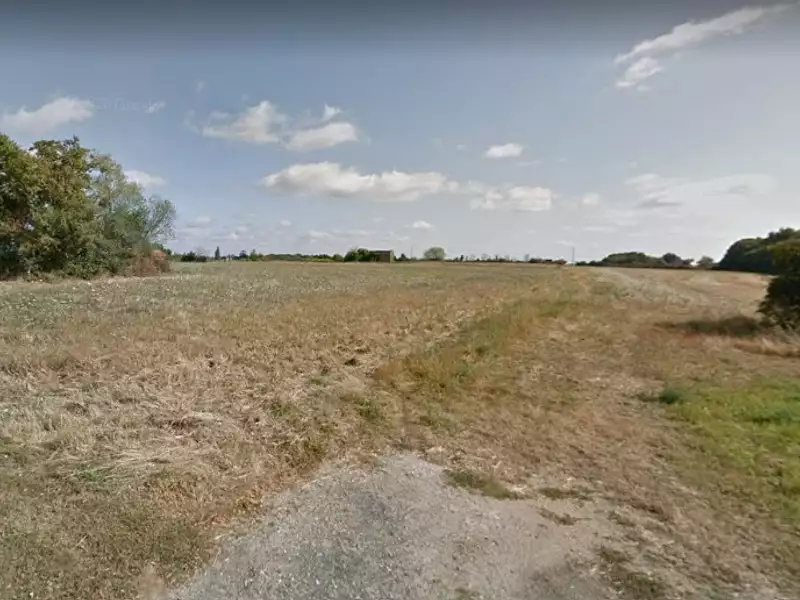 Terrain à bâtir, 442 m² - Sainte-Maure-de-Touraine (37800)