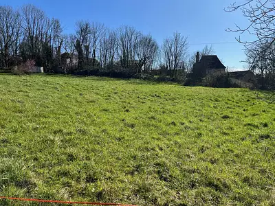 Terrain à bâtir, 2 497 m²