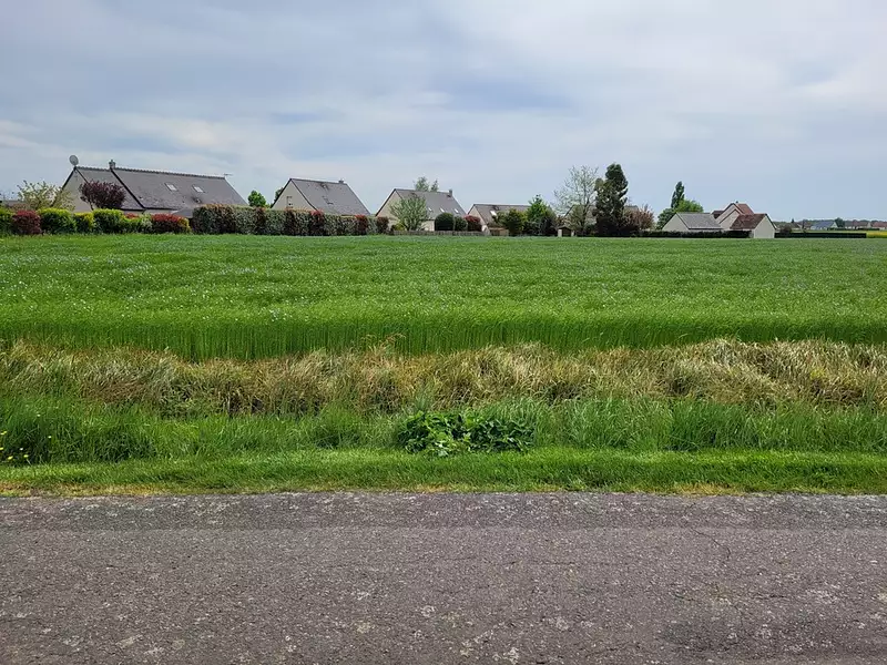 Terrain à bâtir, 648 m² - Saint-Laurent-en-Gâtines (37380)