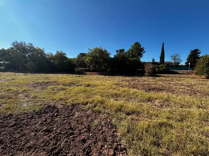Terrain à bâtir, 533 m² - Fréjus (83600)