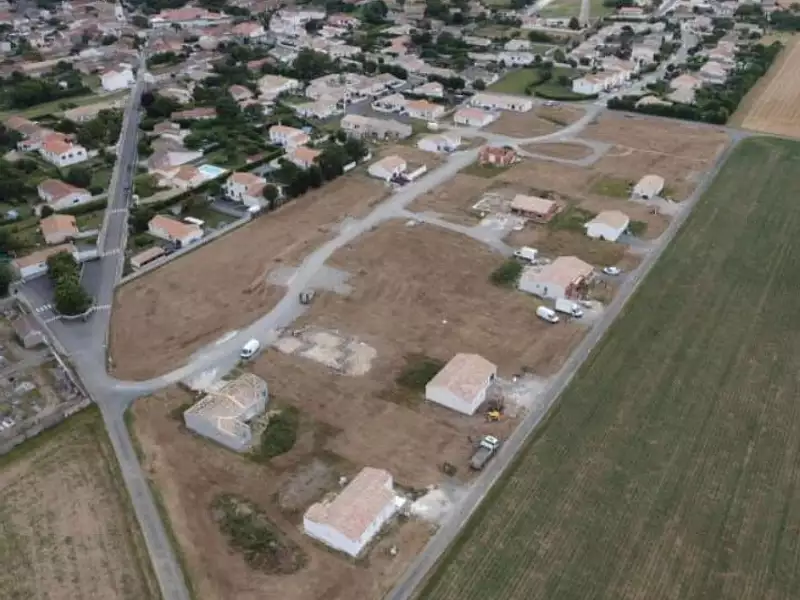 Terrain à bâtir, 489 m² - Forges (17290)