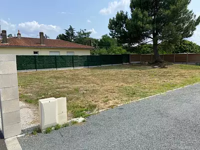 Terrain à bâtir, 361 m²