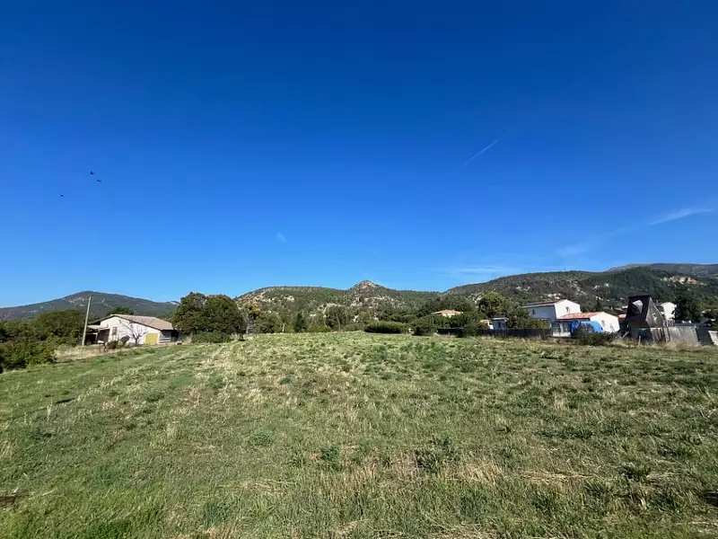 Terrain à bâtir, 476 m² - Digne-les-Bains (04000)